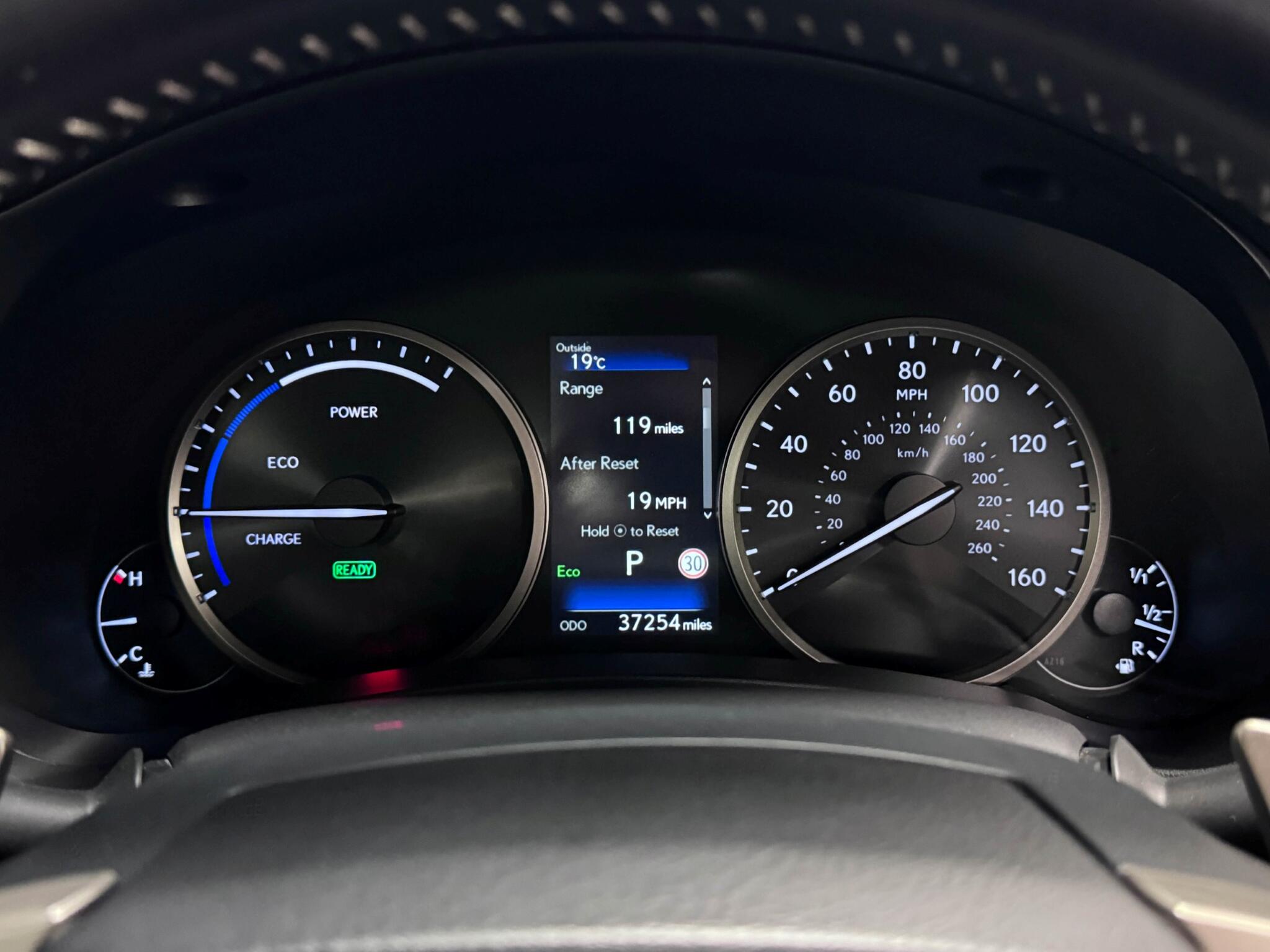 Lexus NX view 14