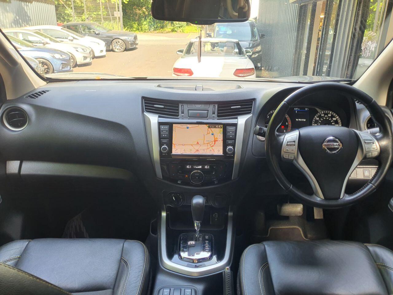 Nissan Navara view 2