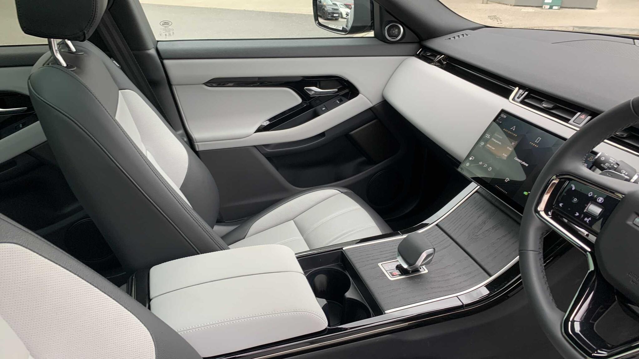Land Rover Range Rover Evoque view 25