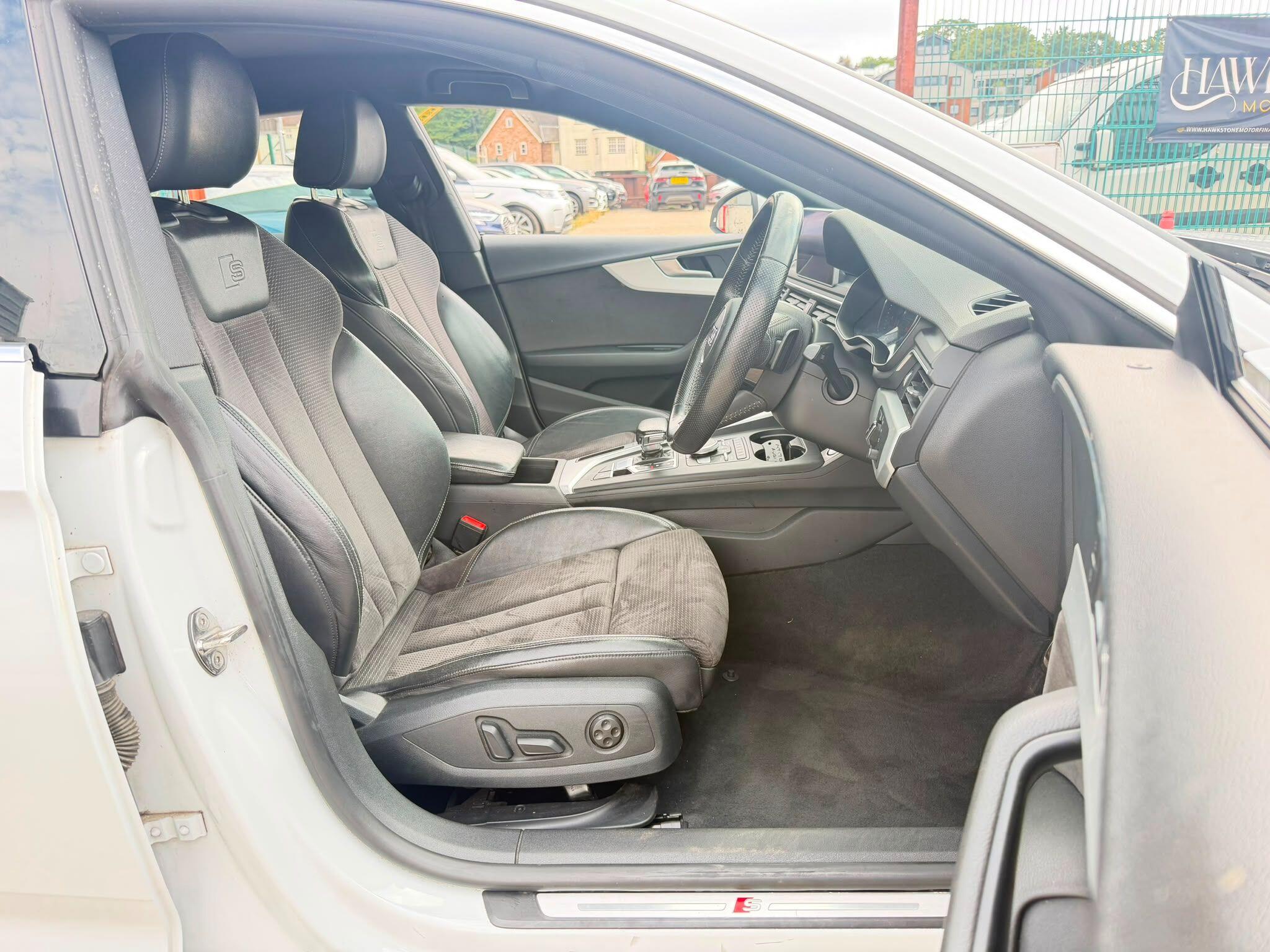 Audi A5 view 9