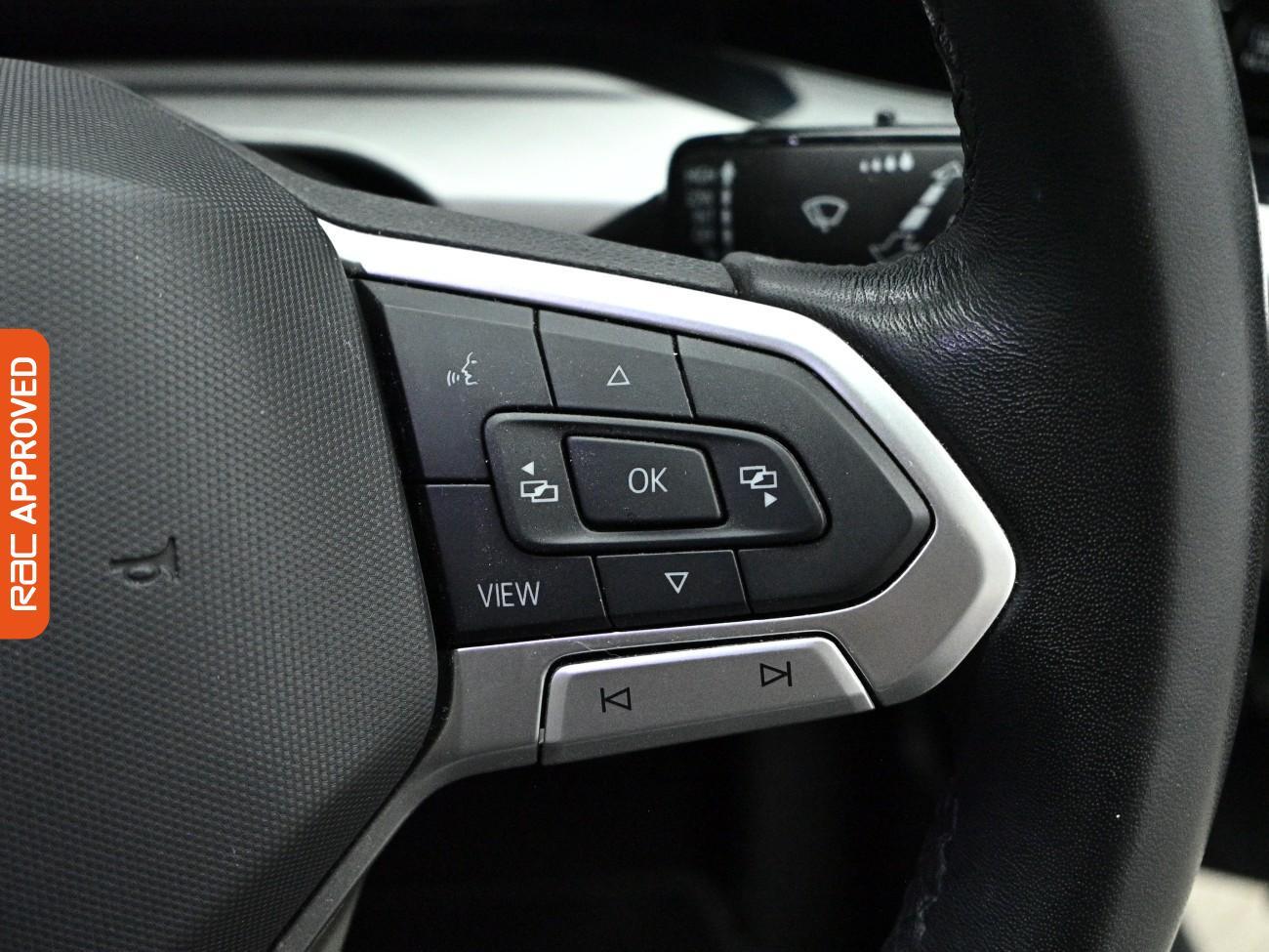 Volkswagen Golf view 22