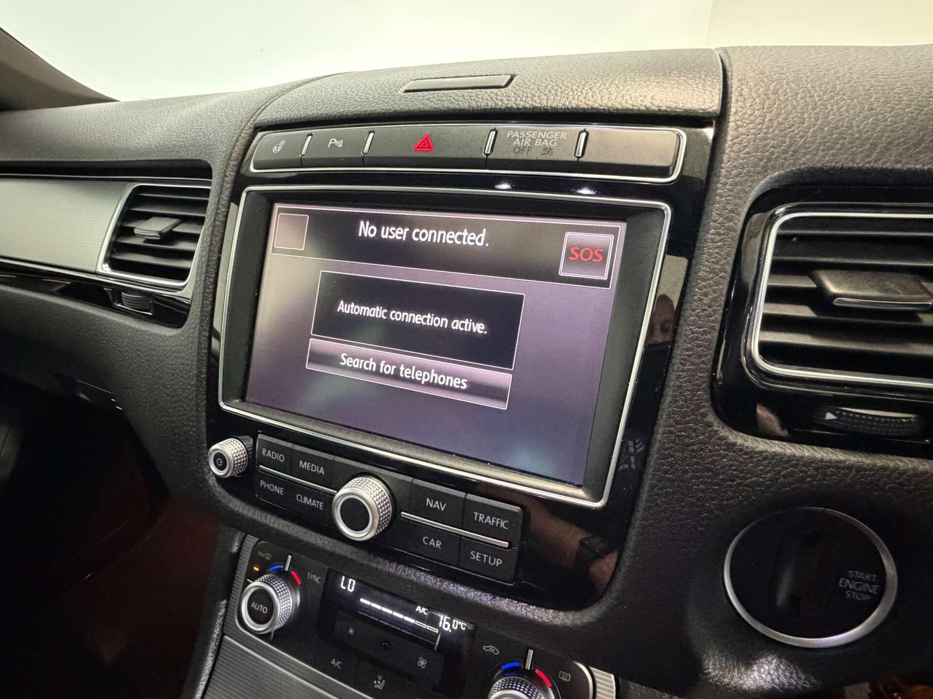 Volkswagen Touareg view 49