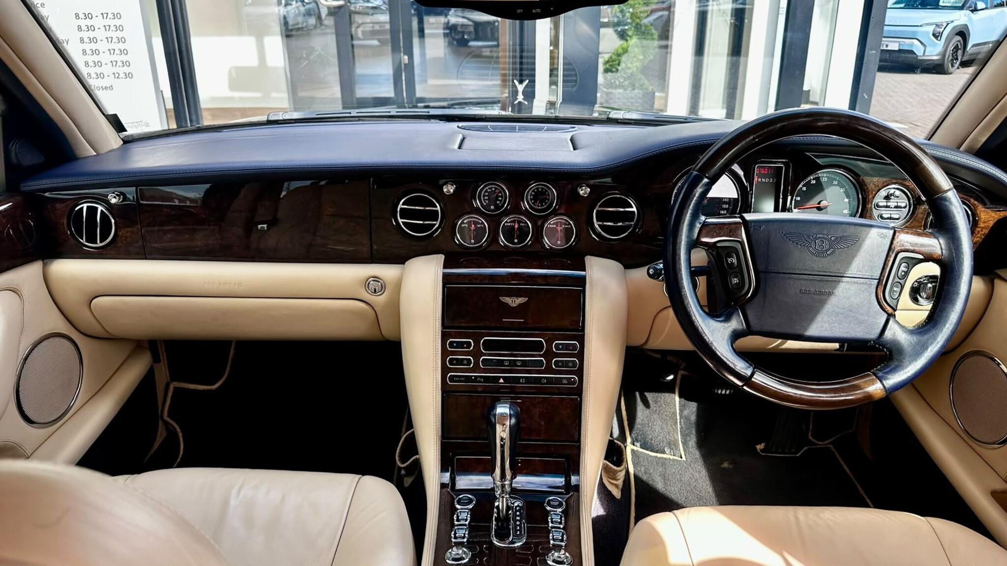Bentley Arnage view 35