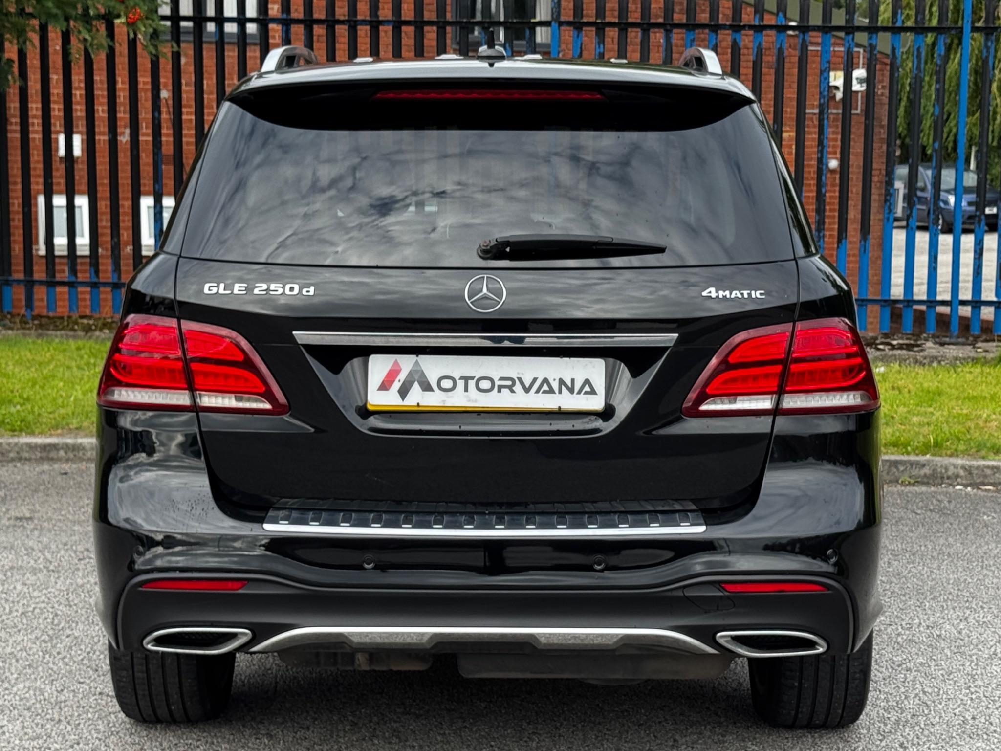 Mercedes-Benz Gle view 12