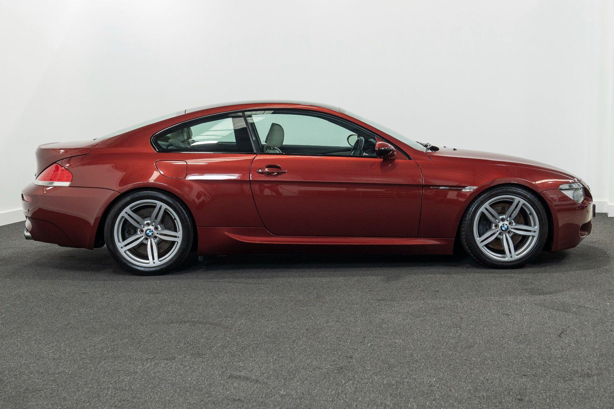 BMW M6 view 3