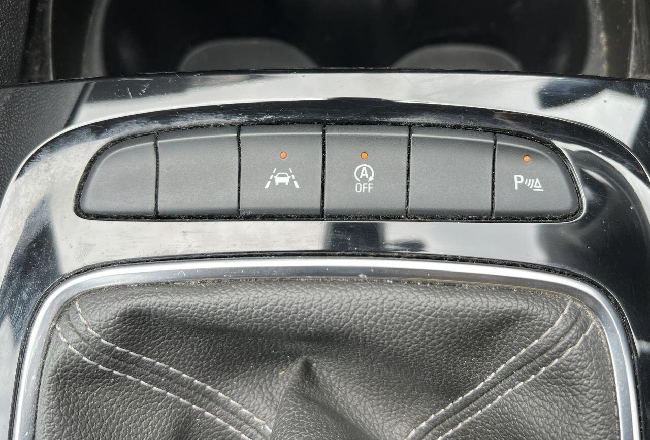 Vauxhall Insignia view 34