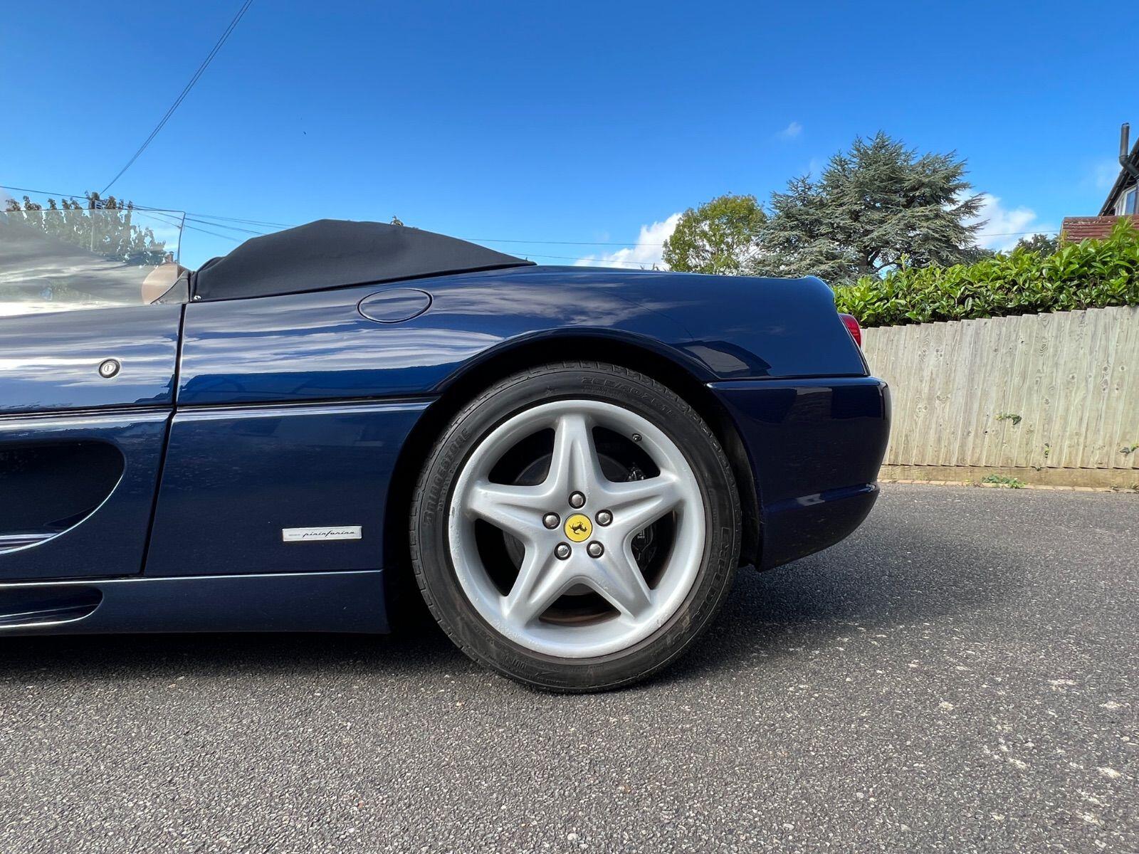 Ferrari F355 view 51