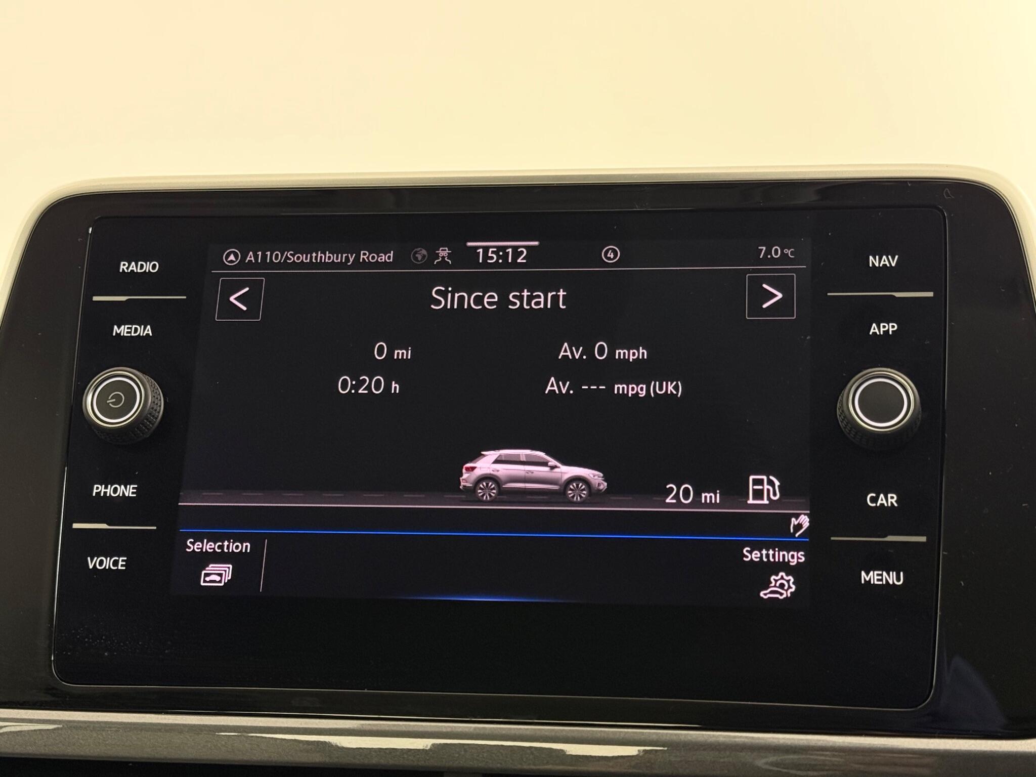 Volkswagen T-Roc view 29
