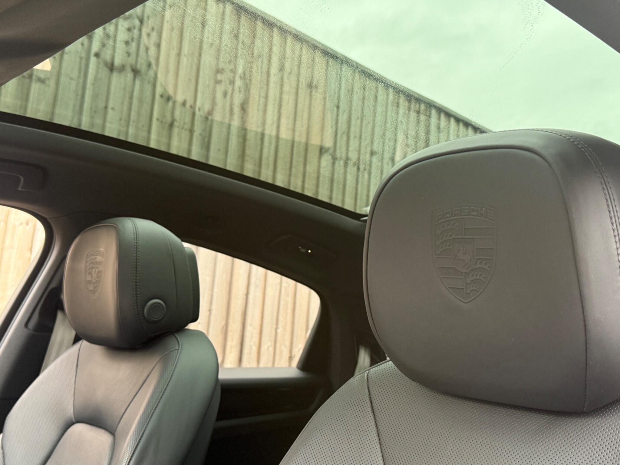 Porsche Cayenne view 12