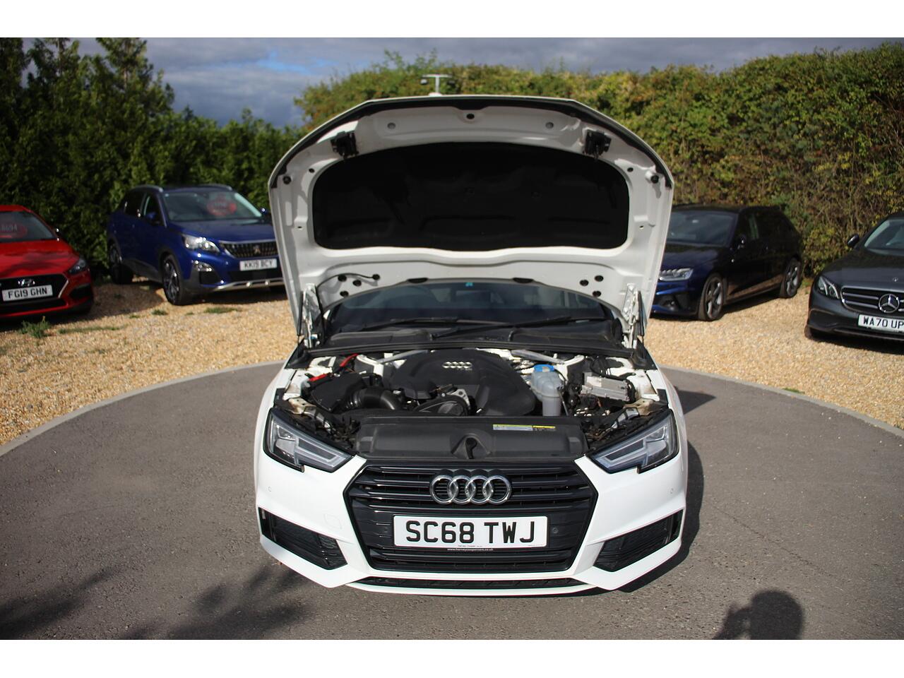Audi A4 Avant view 46