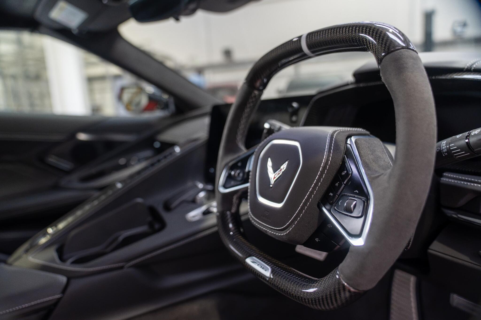 Chevrolet Corvette view 7
