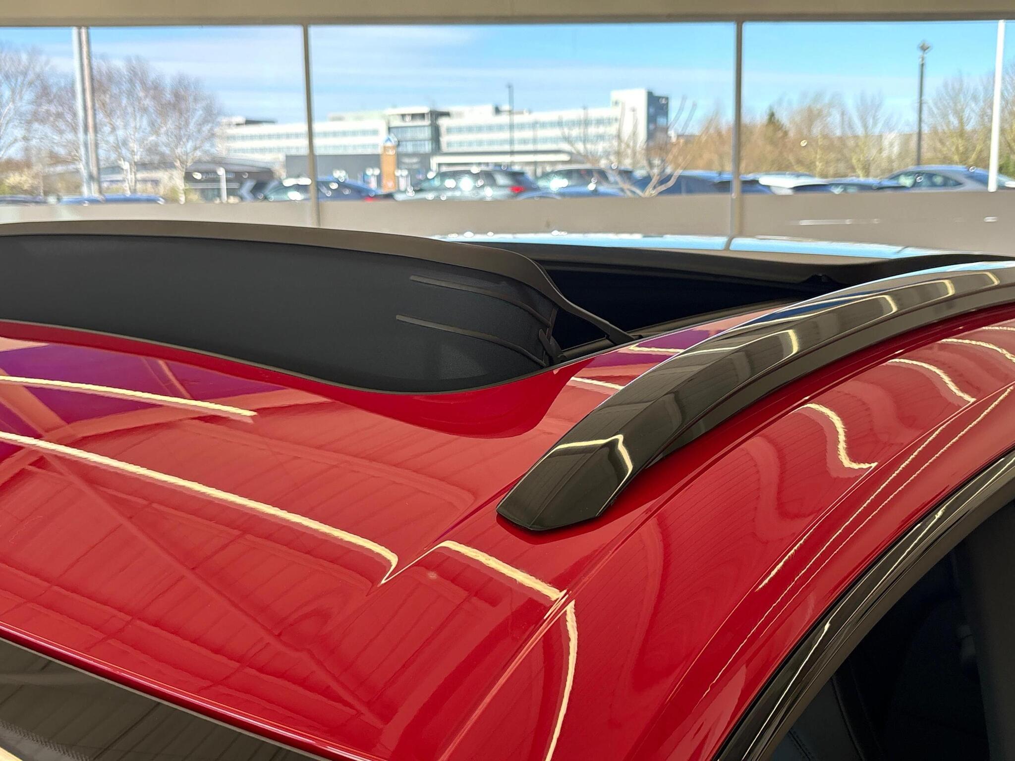 Porsche Macan view 48