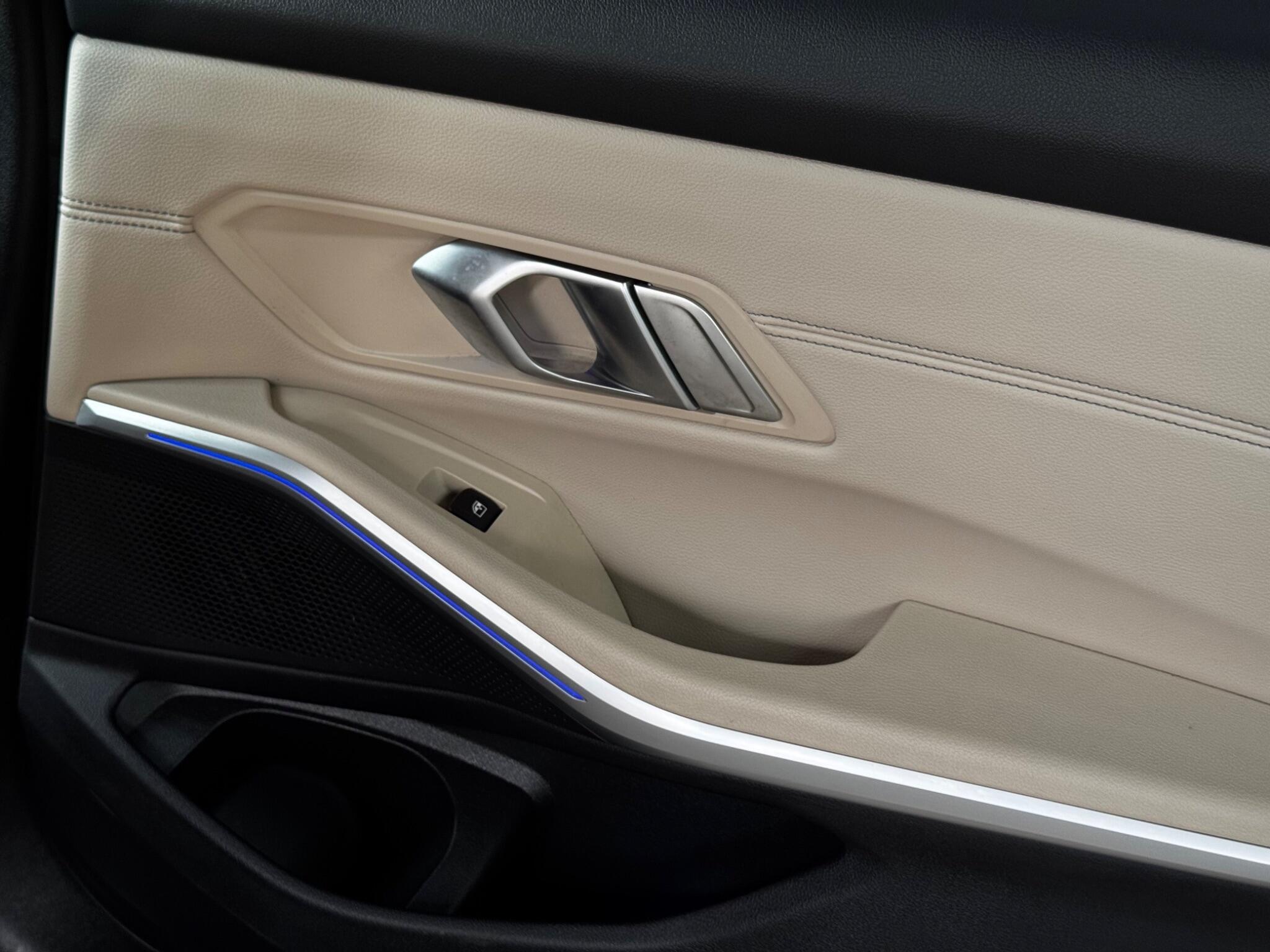 BMW 3 Series view 58