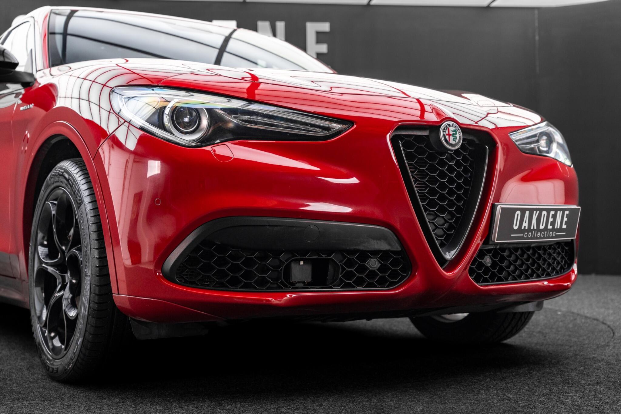 Alfa Romeo Stelvio view 39