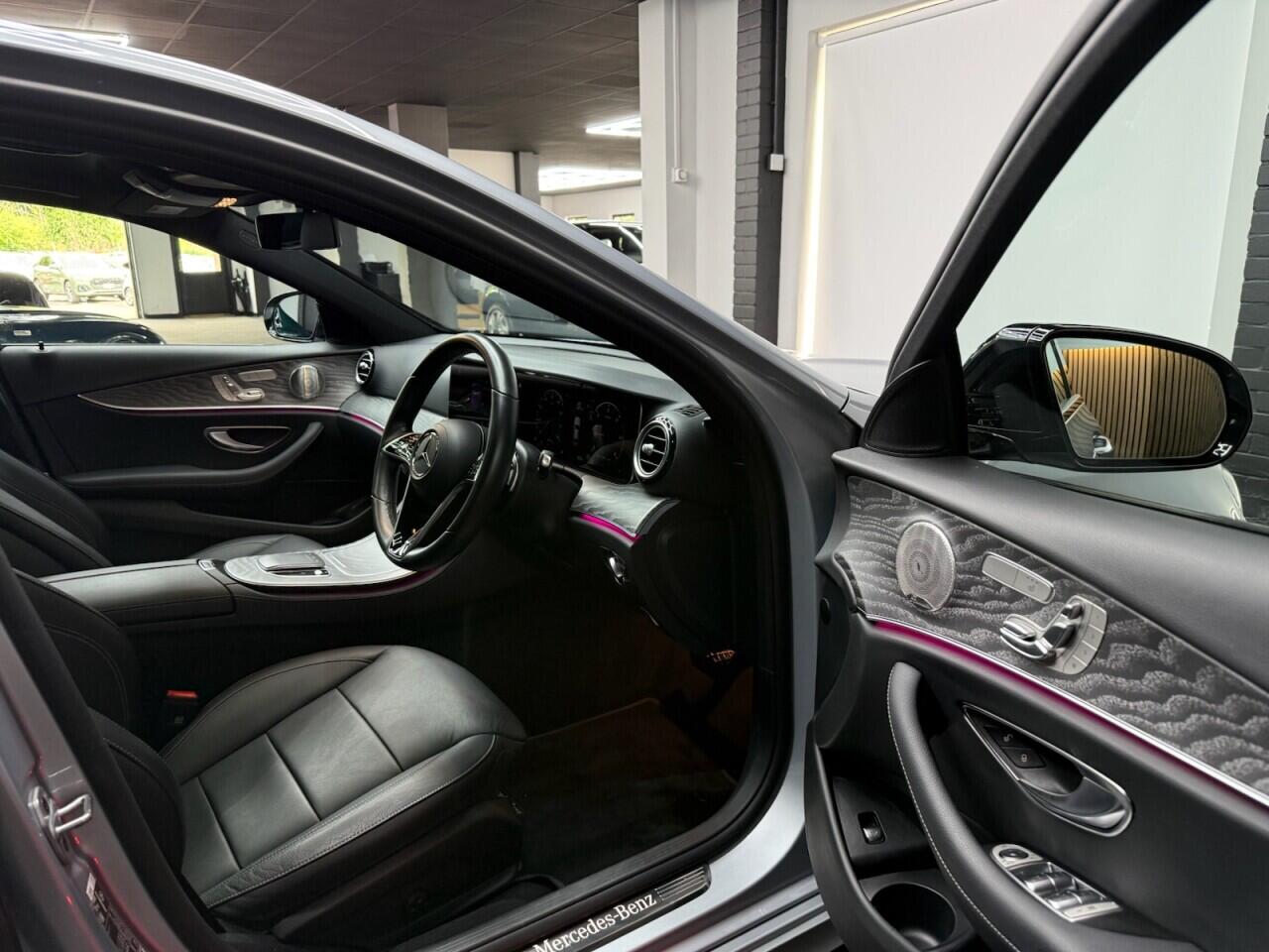 Mercedes-Benz E-Class view 35