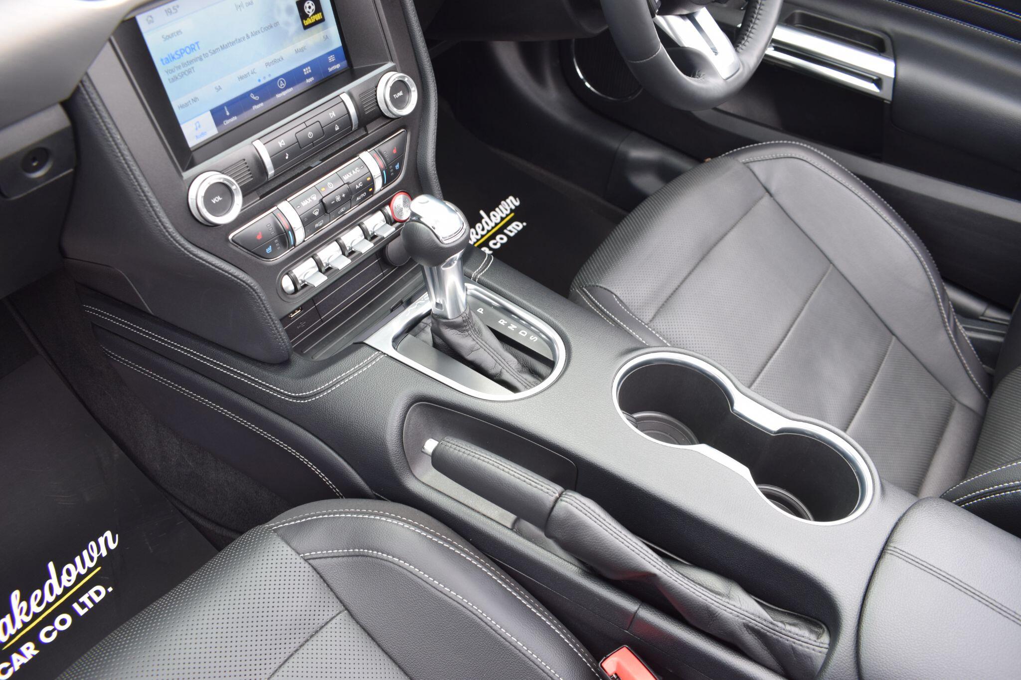 Ford Mustang view 13
