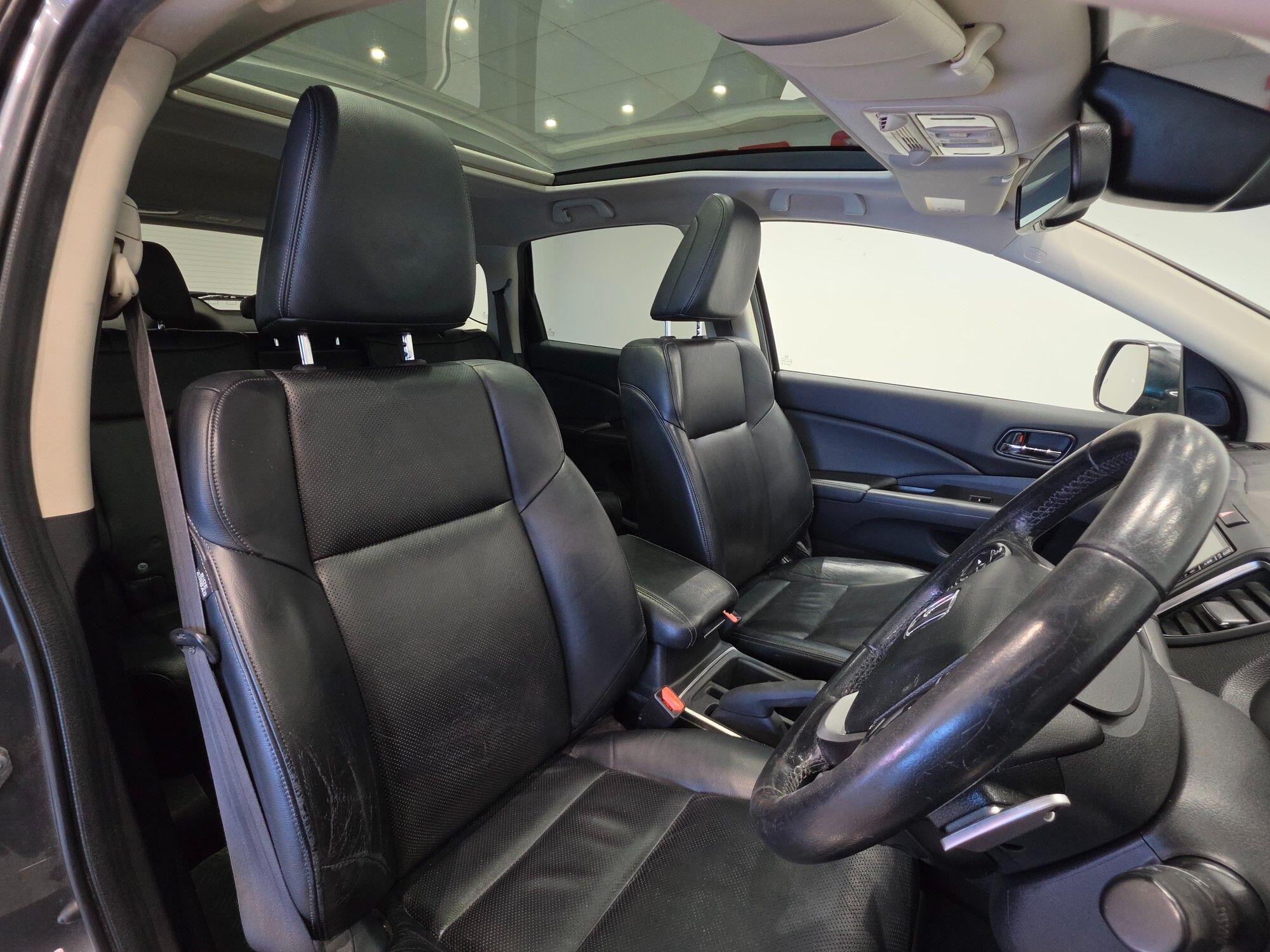 Honda CR-V view 90
