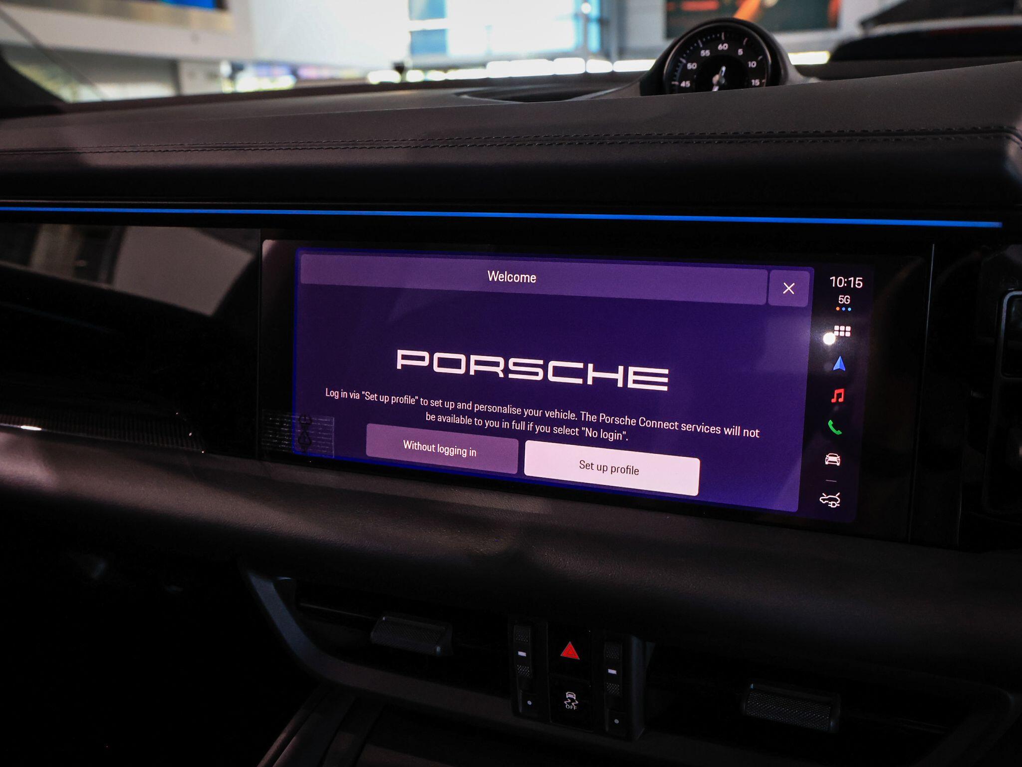Porsche Macan view 26