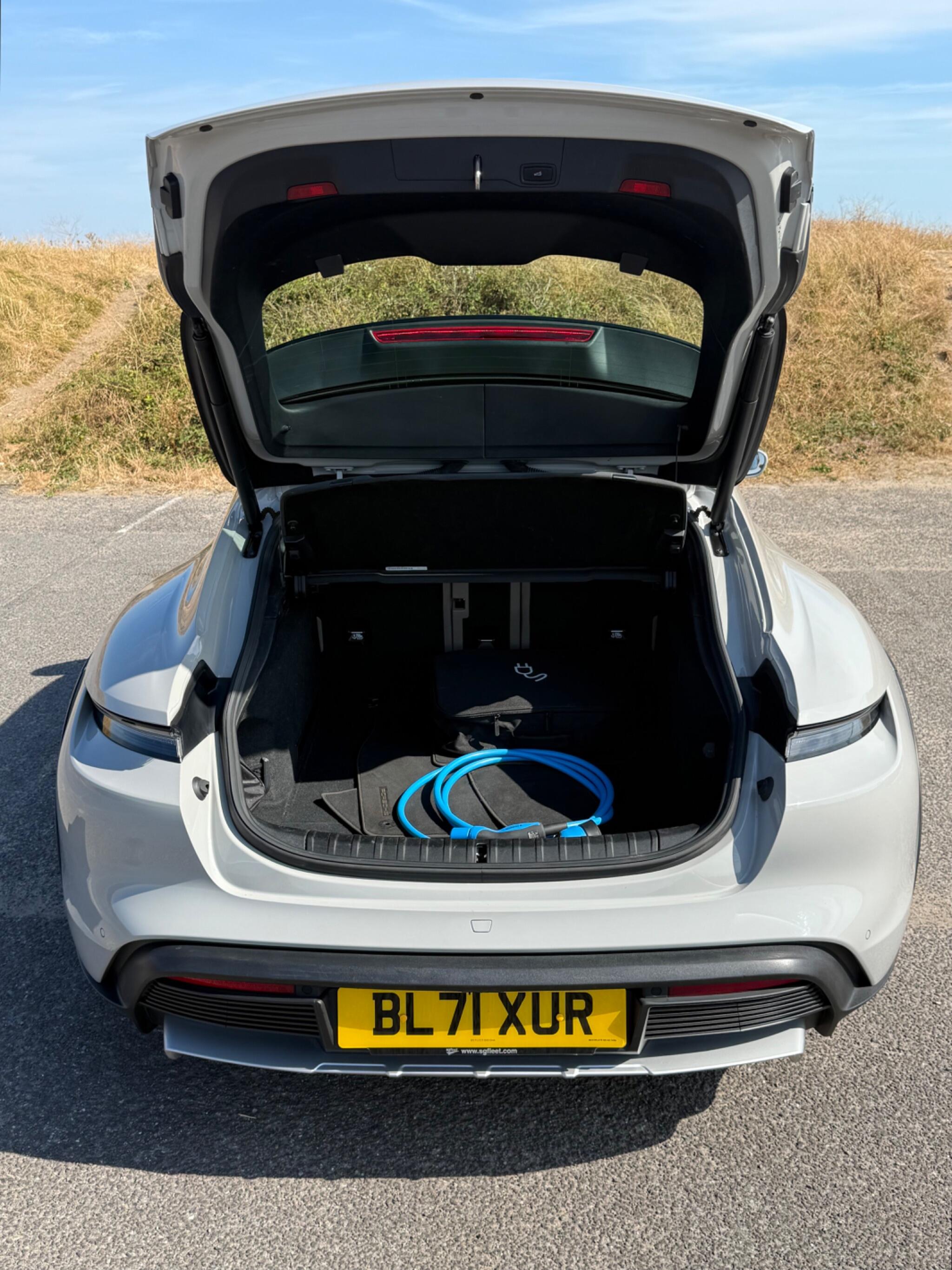Porsche Taycan view 15
