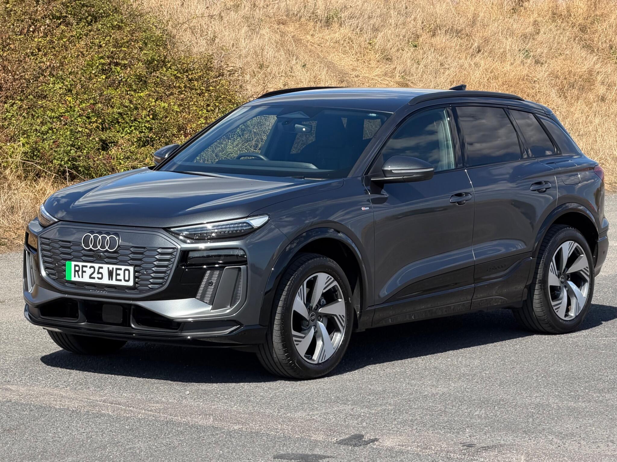 Audi E-Tron view 44