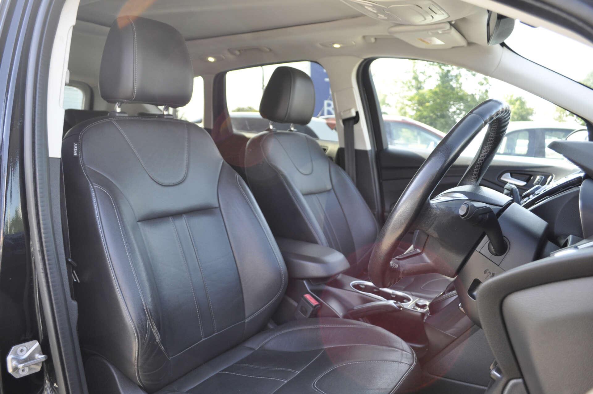 Ford Kuga view 10