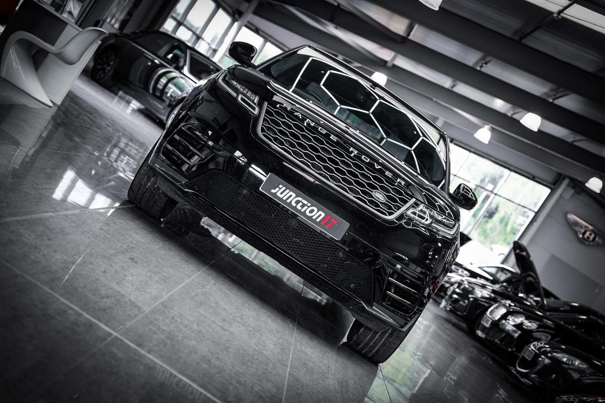 Land Rover Range Rover Velar view 4