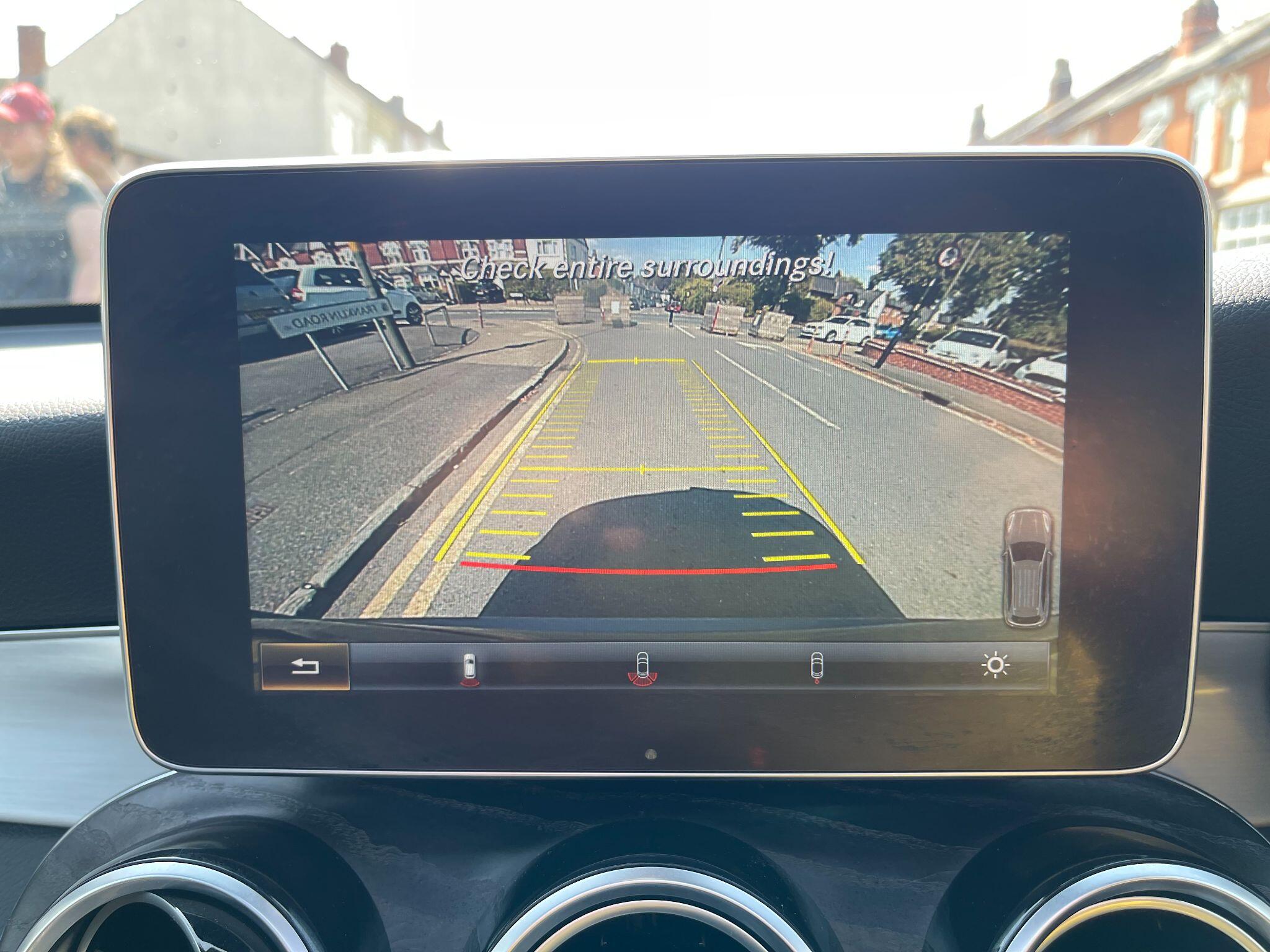 Mercedes-Benz GLC view 29