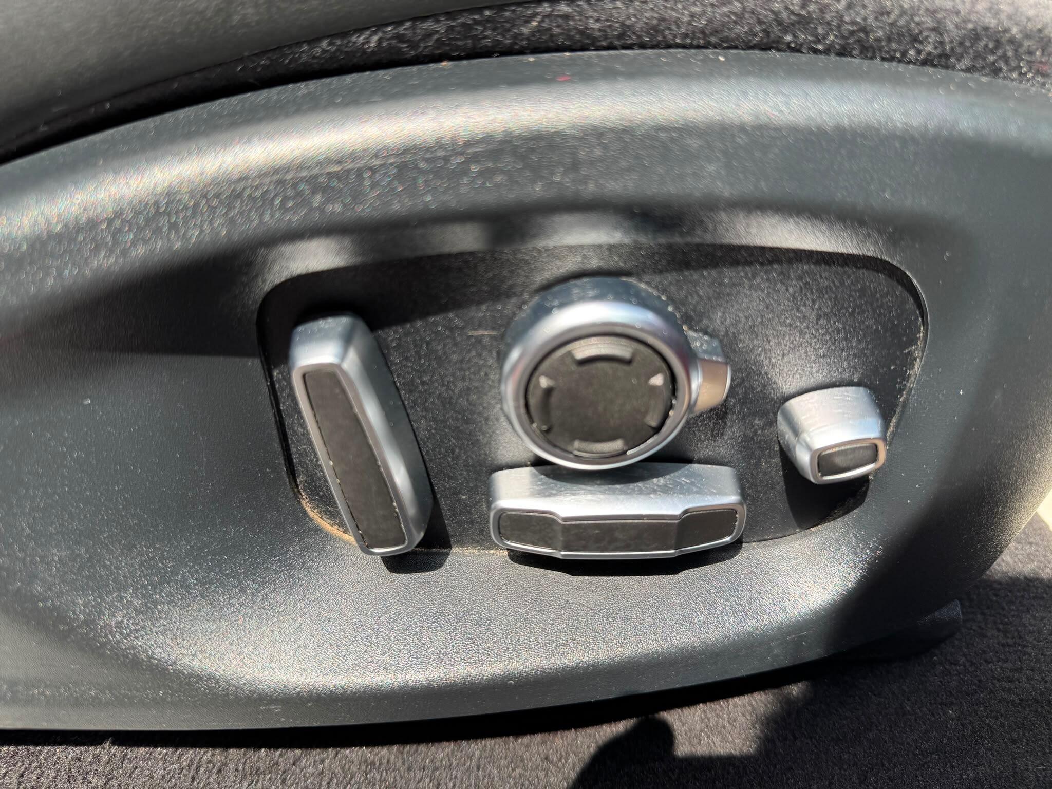 Jaguar E-Pace view 29