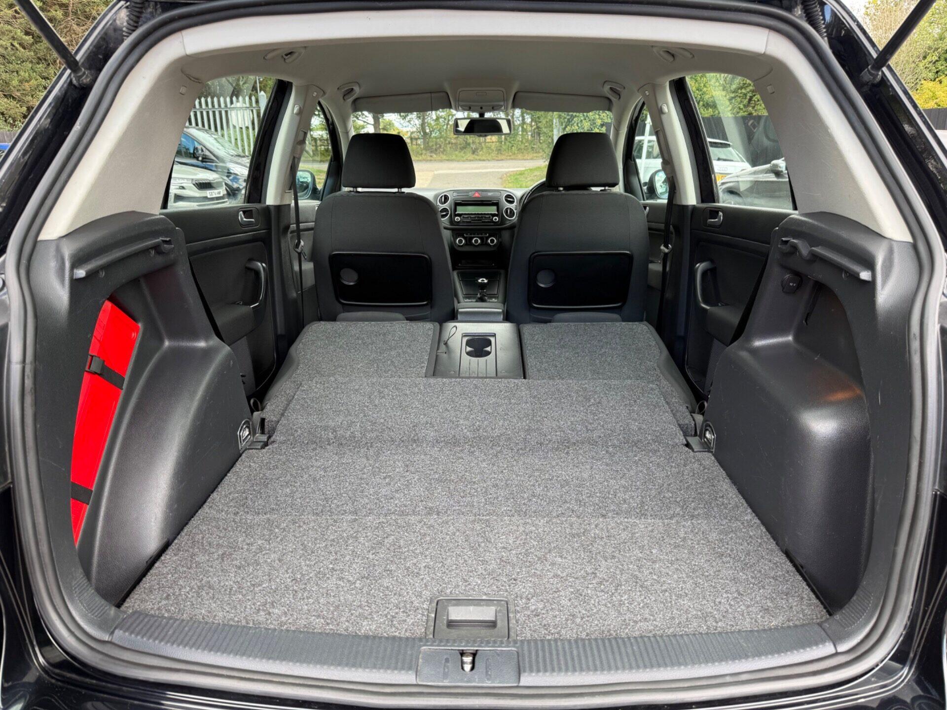 Volkswagen Golf Plus view 45