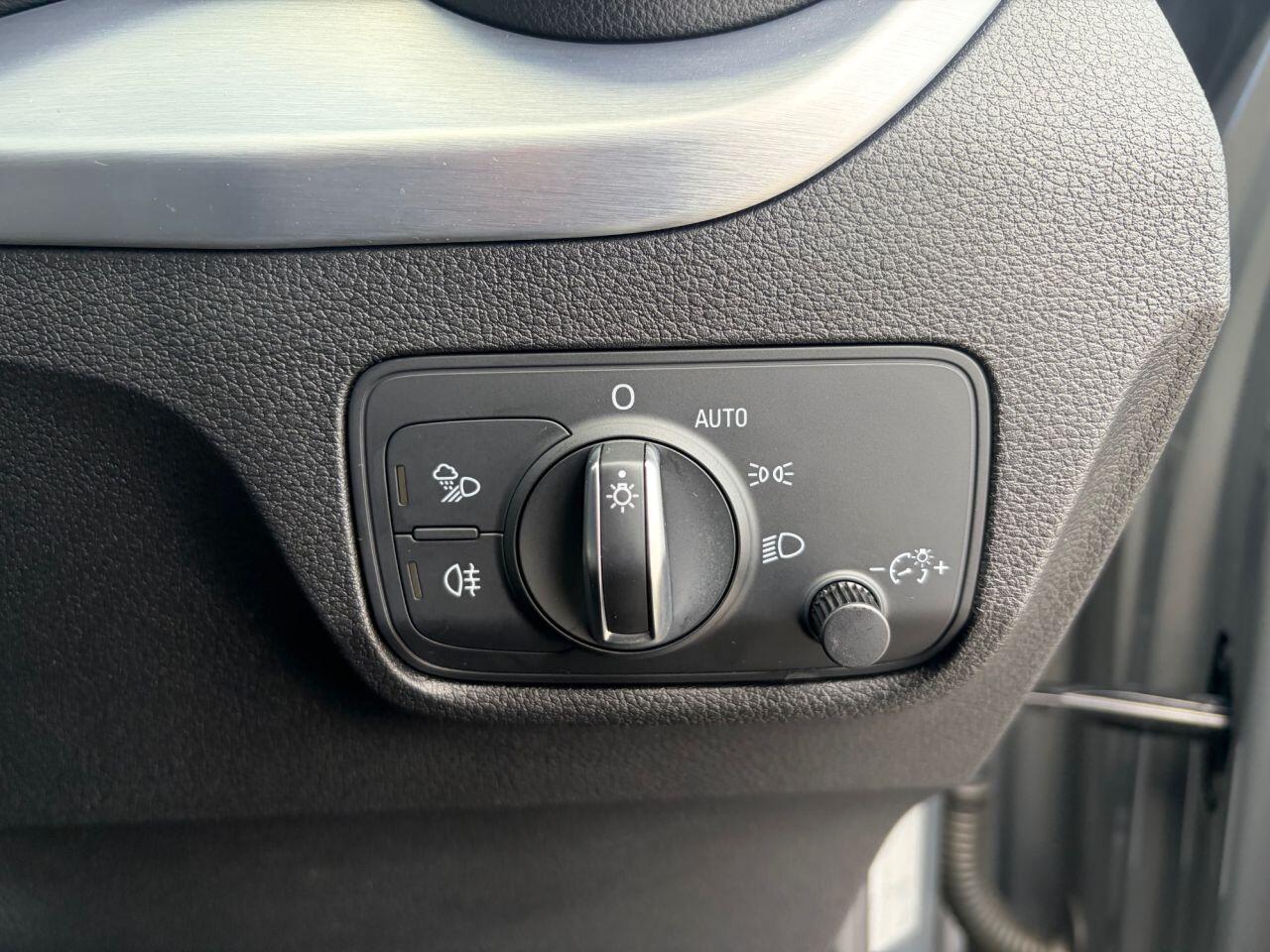 Audi Q2 view 35