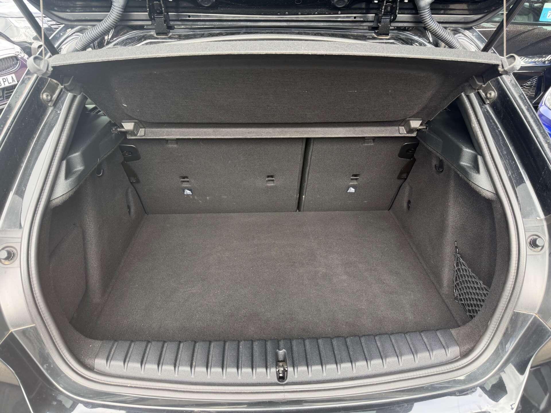 BMW 1 Series view 20