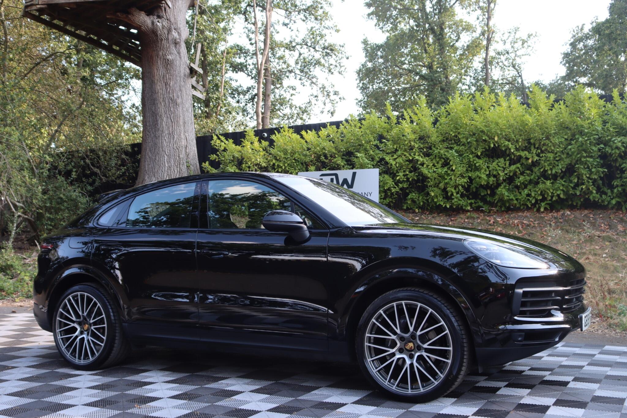Porsche Cayenne view 30