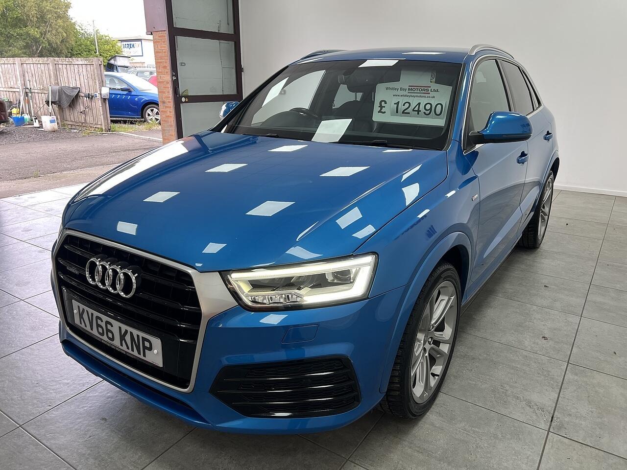 Audi Q3 view 6