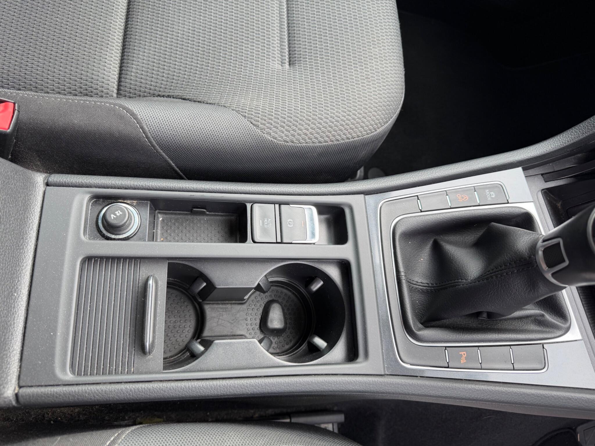 Volkswagen Golf view 16