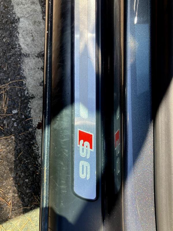 Audi S6 Avant view 17