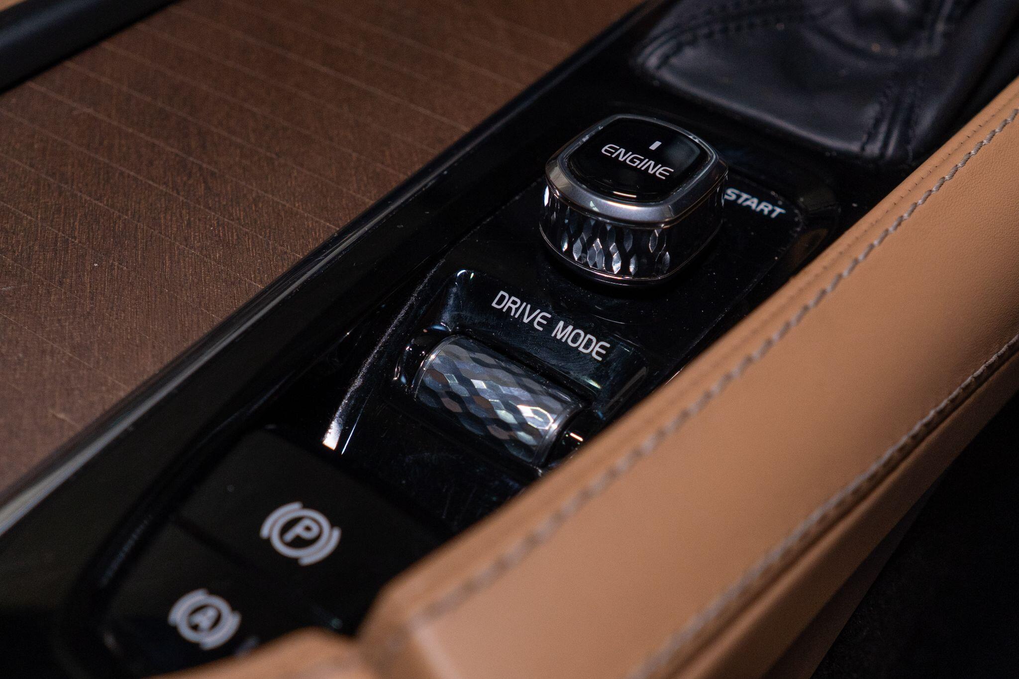 Volvo XC90 view 23