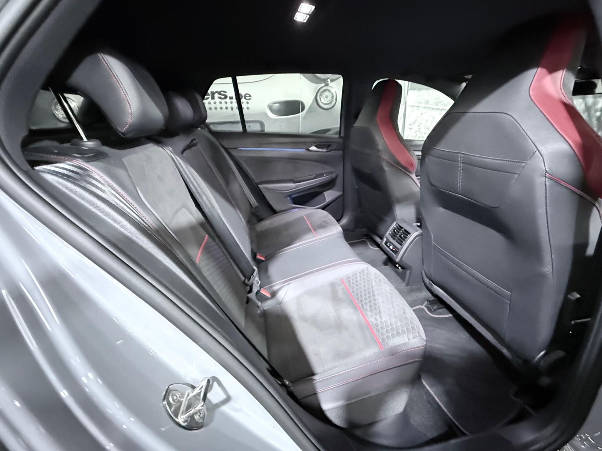 Volkswagen Golf view 13