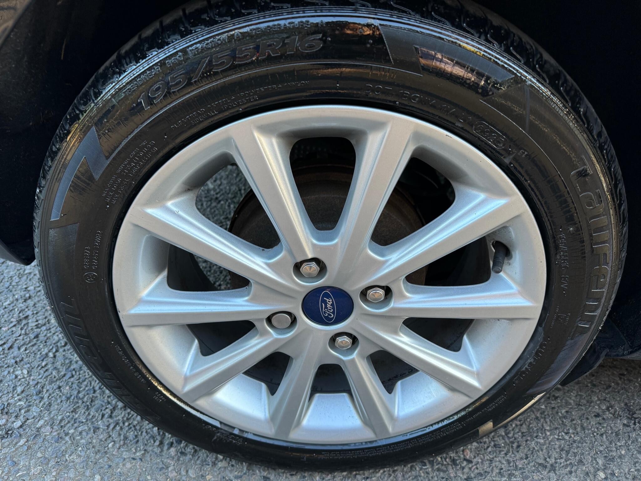 Ford Fiesta view 28