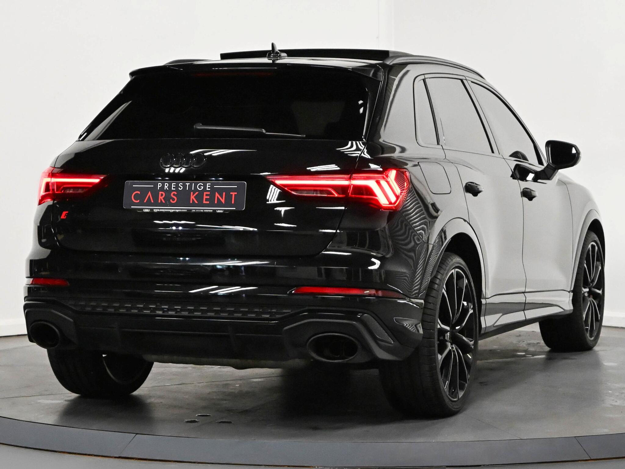 Audi RS Q3 view 29
