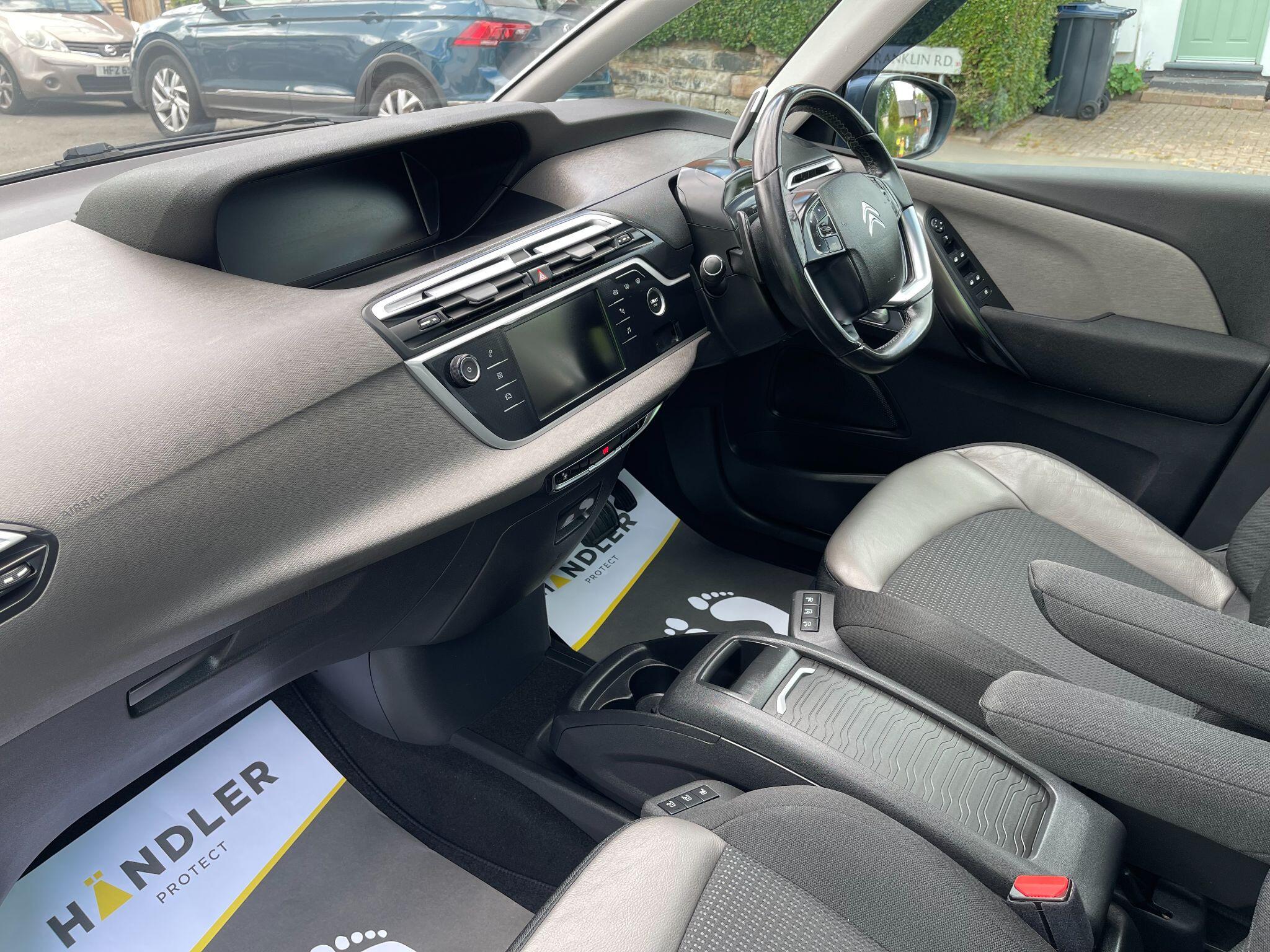 Citroen Grand C4 Spacetourer view 48
