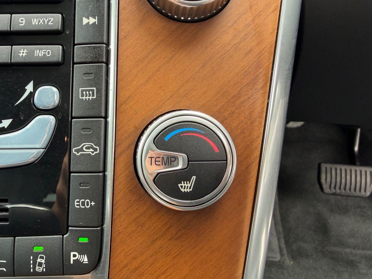 Volvo XC60 view 31