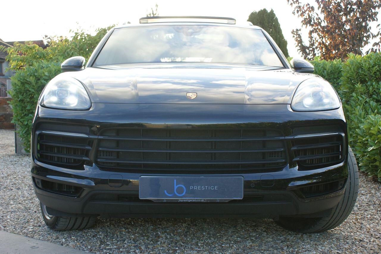 Porsche Cayenne view 5