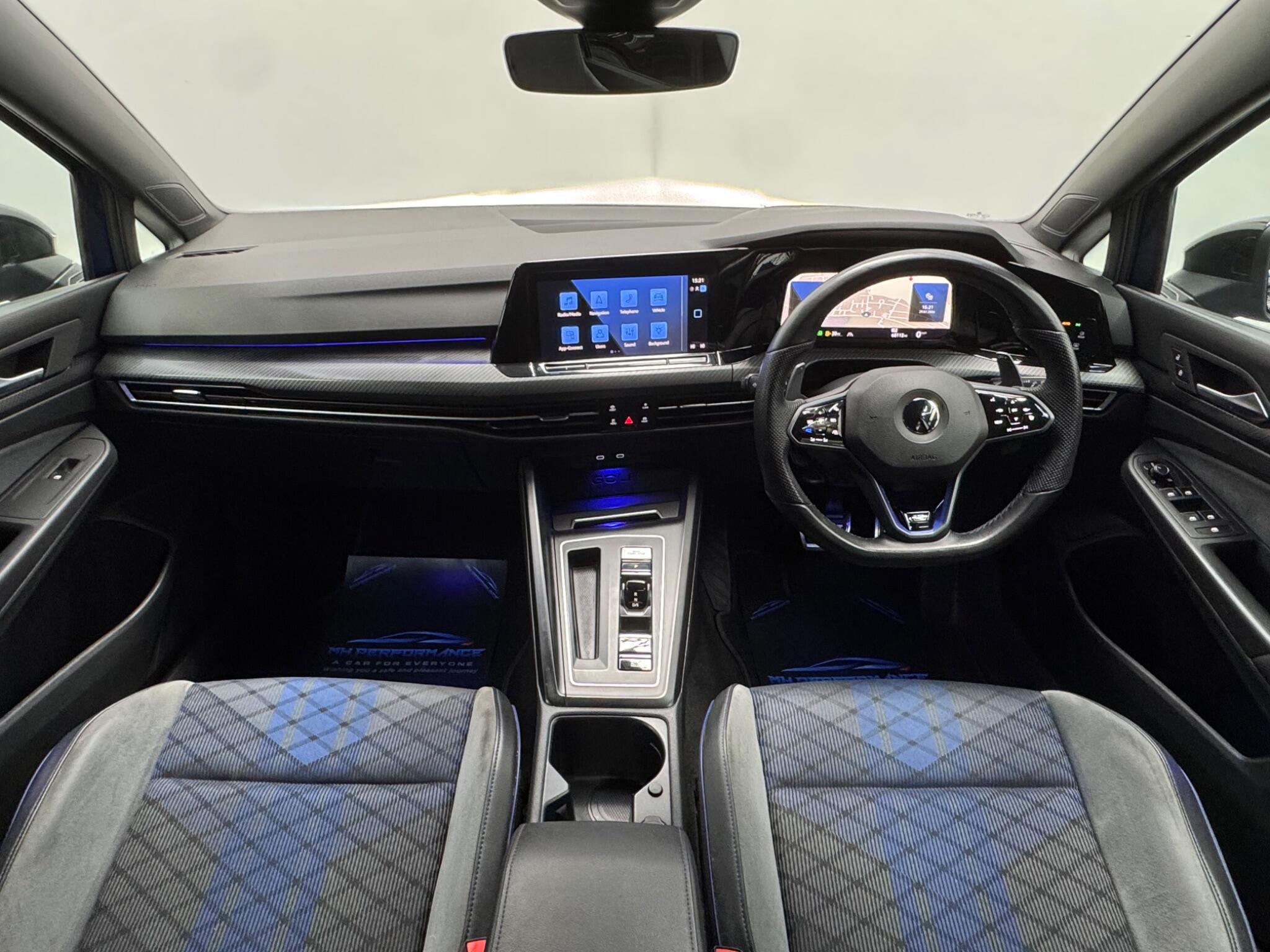 Volkswagen Golf view 18