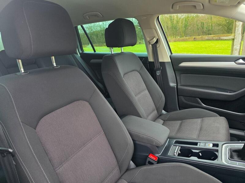 2015 Volkswagen Passat image 20