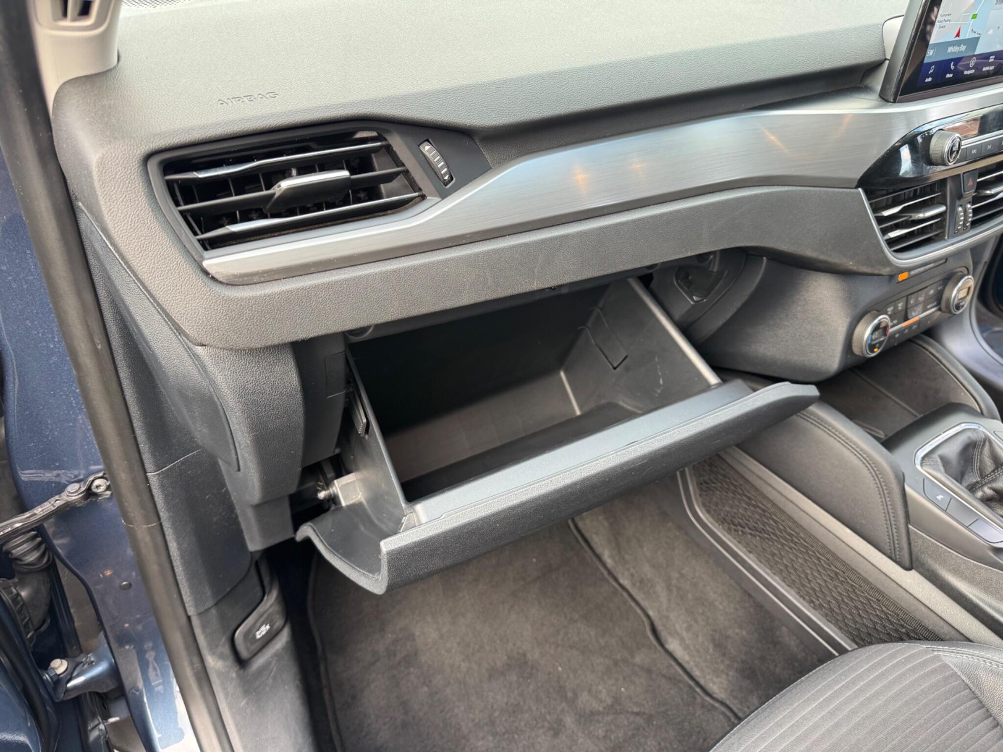 Ford Kuga view 43