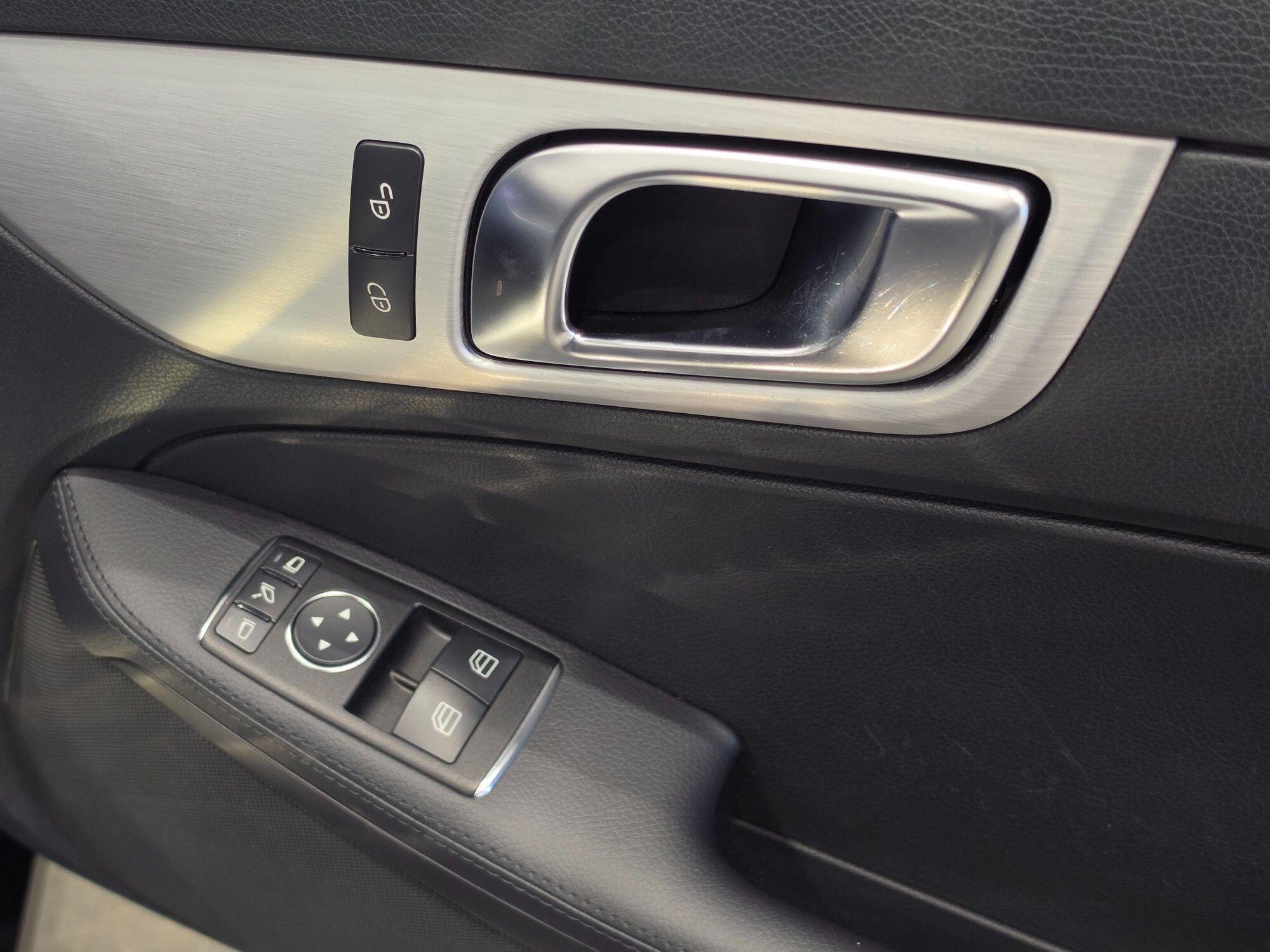 Mercedes-Benz SLK view 100