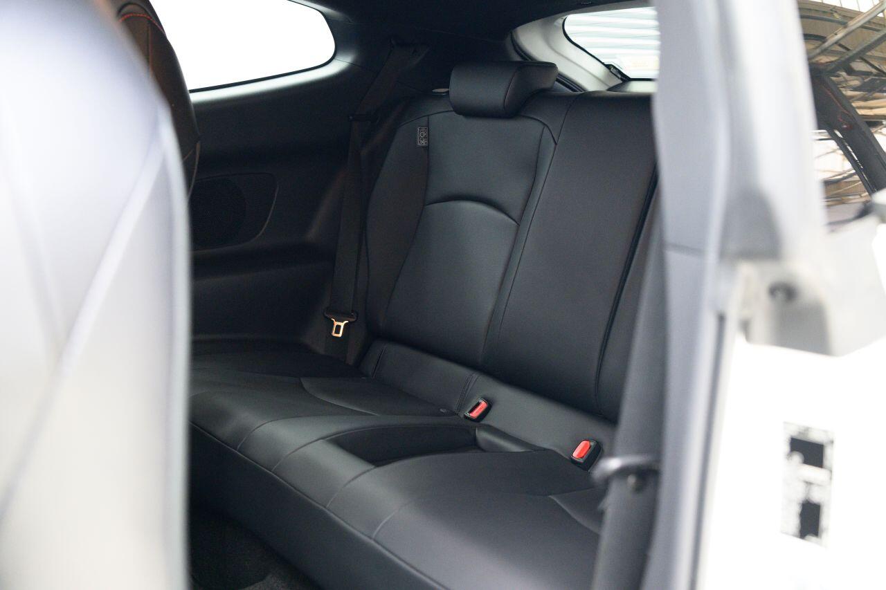 Toyota Yaris view 24