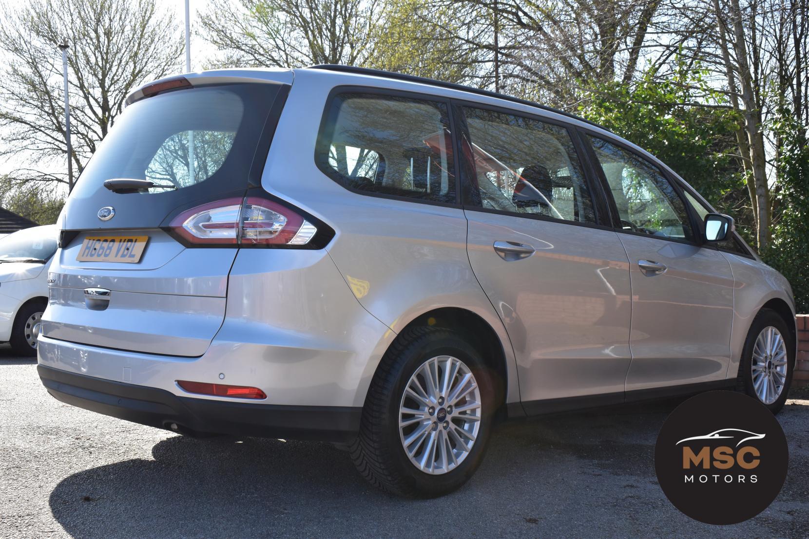 Ford Galaxy view 18