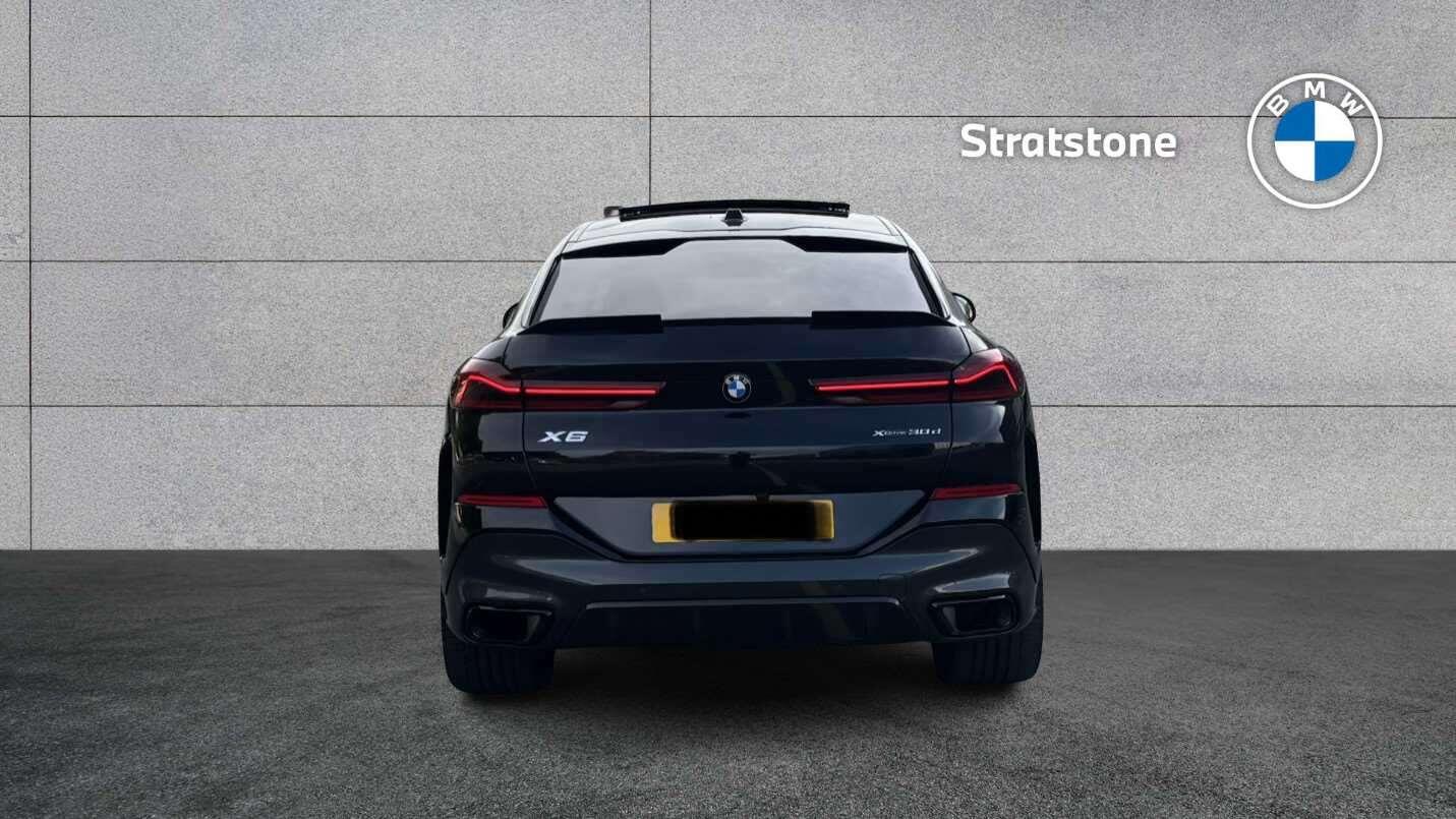 BMW X6 view 17