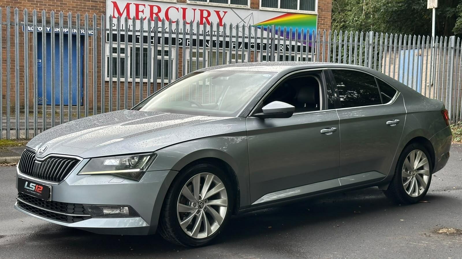 Skoda Superb view 3